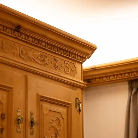 New Engadine Alpine - Pool & Sauna