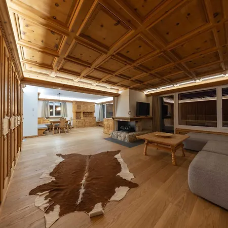 New Engadine Alpine - Pool & Sauna Lejlighed *