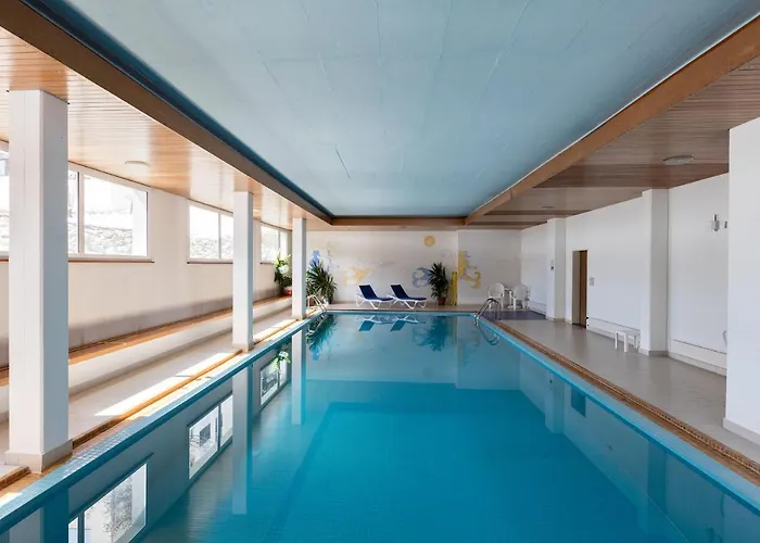 New Engadine Alpine - Pool & Sauna Apartman