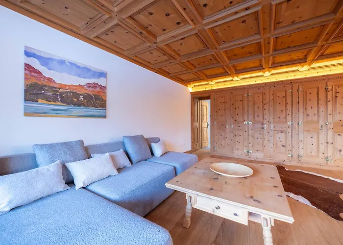 New Engadine Alpine - Pool & Sauna Apartman