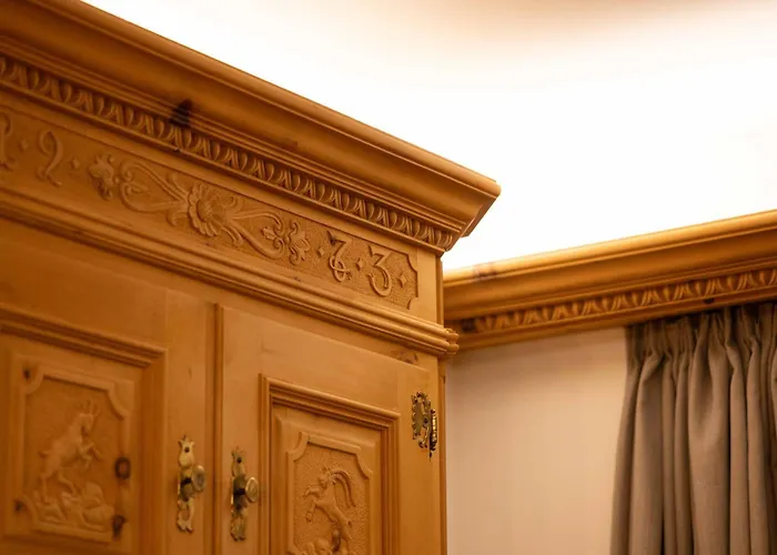 New Engadine Alpine - Pool & Sauna