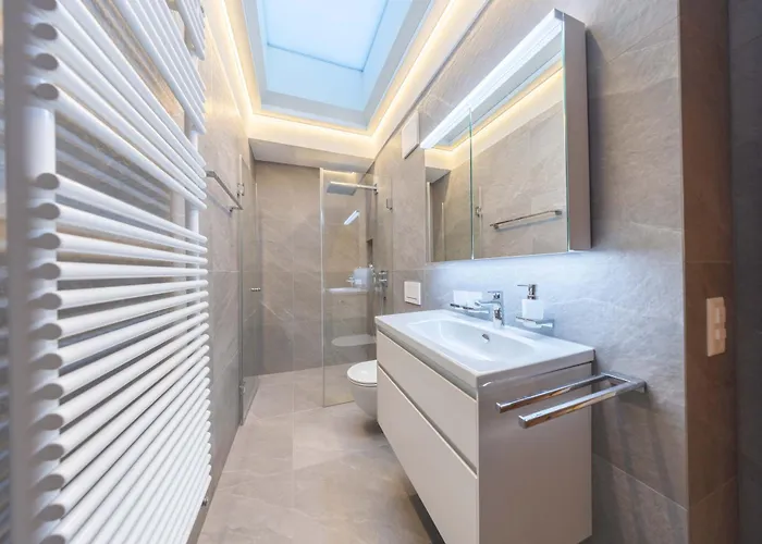 New Engadine Alpine - Pool & Sauna