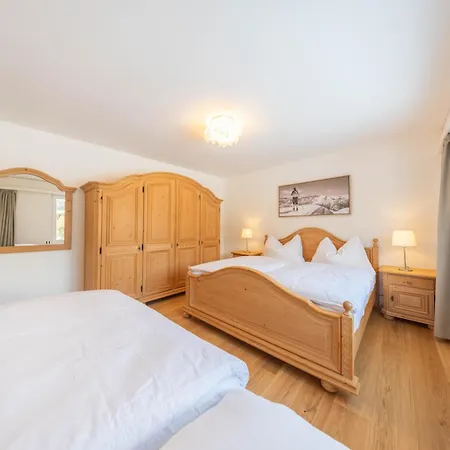New Engadine Alpine - Pool & Sauna Apartament